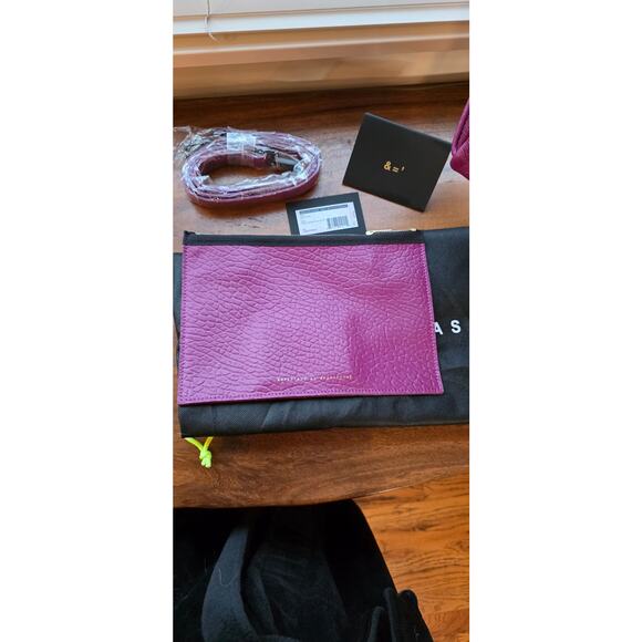 Ampersand as Apostrophe Half Tote Deep Magenta Buffalo Leather NWT - Picture 4 of 8